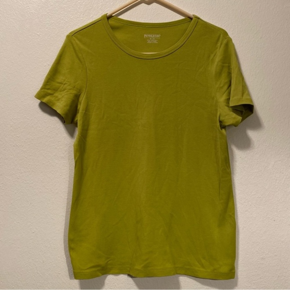 Pendleton Shirt Top Women’s Size Medium Green
Pullover